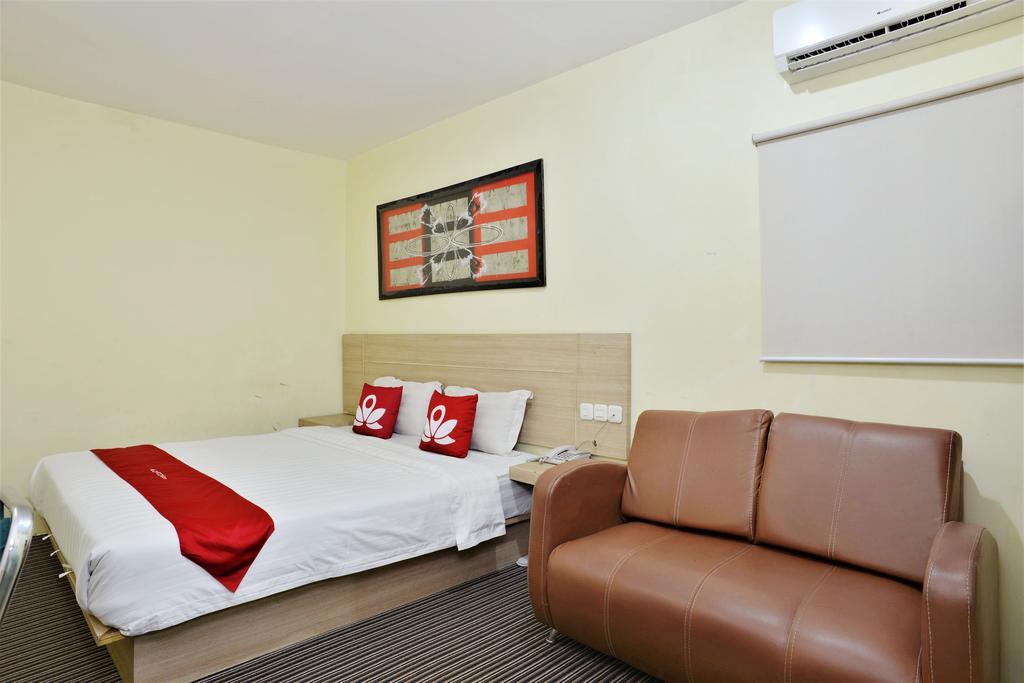 Zen Rooms Rujia Pecenongan Джакарта Екстериор снимка