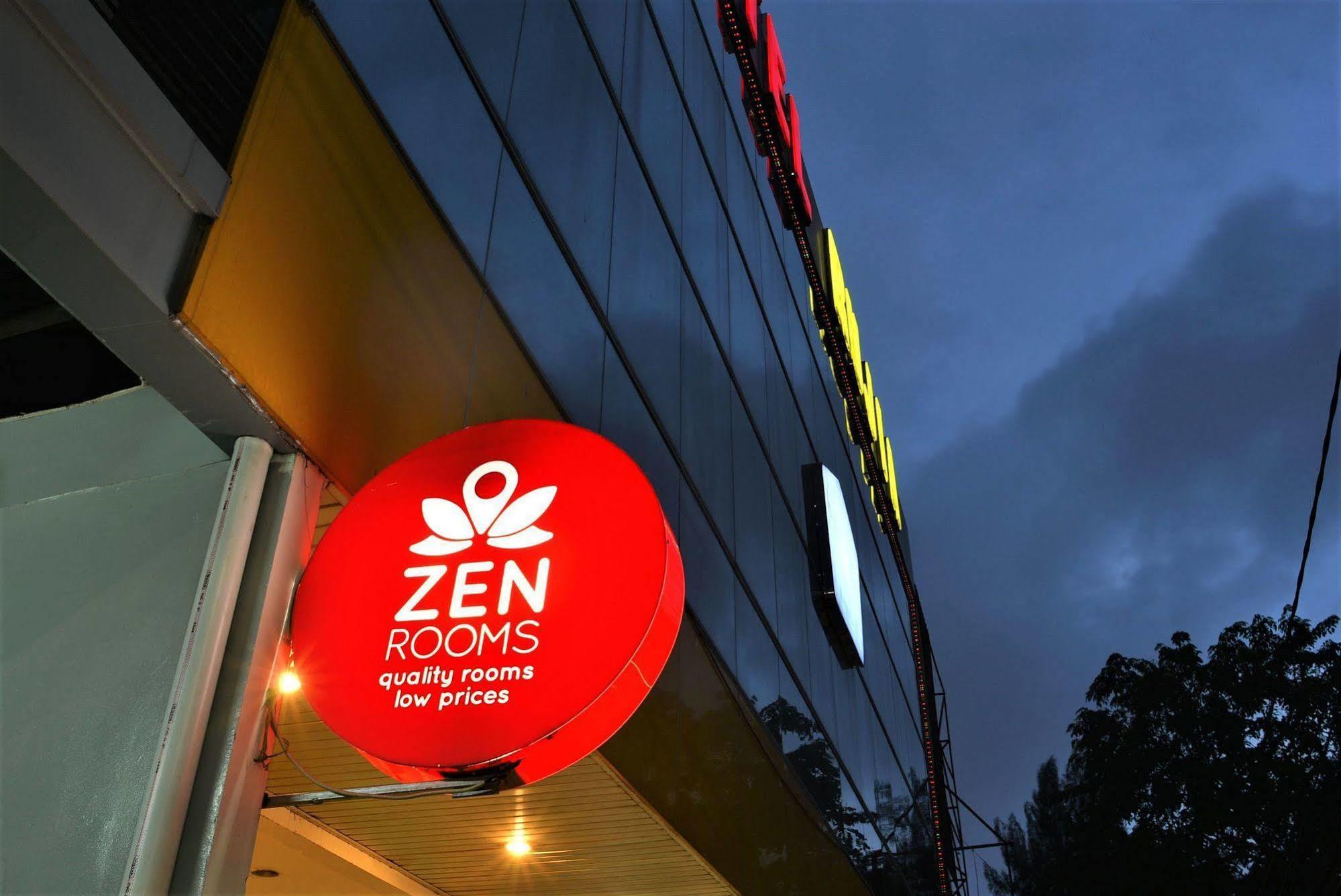 Zen Rooms Rujia Pecenongan Джакарта Екстериор снимка