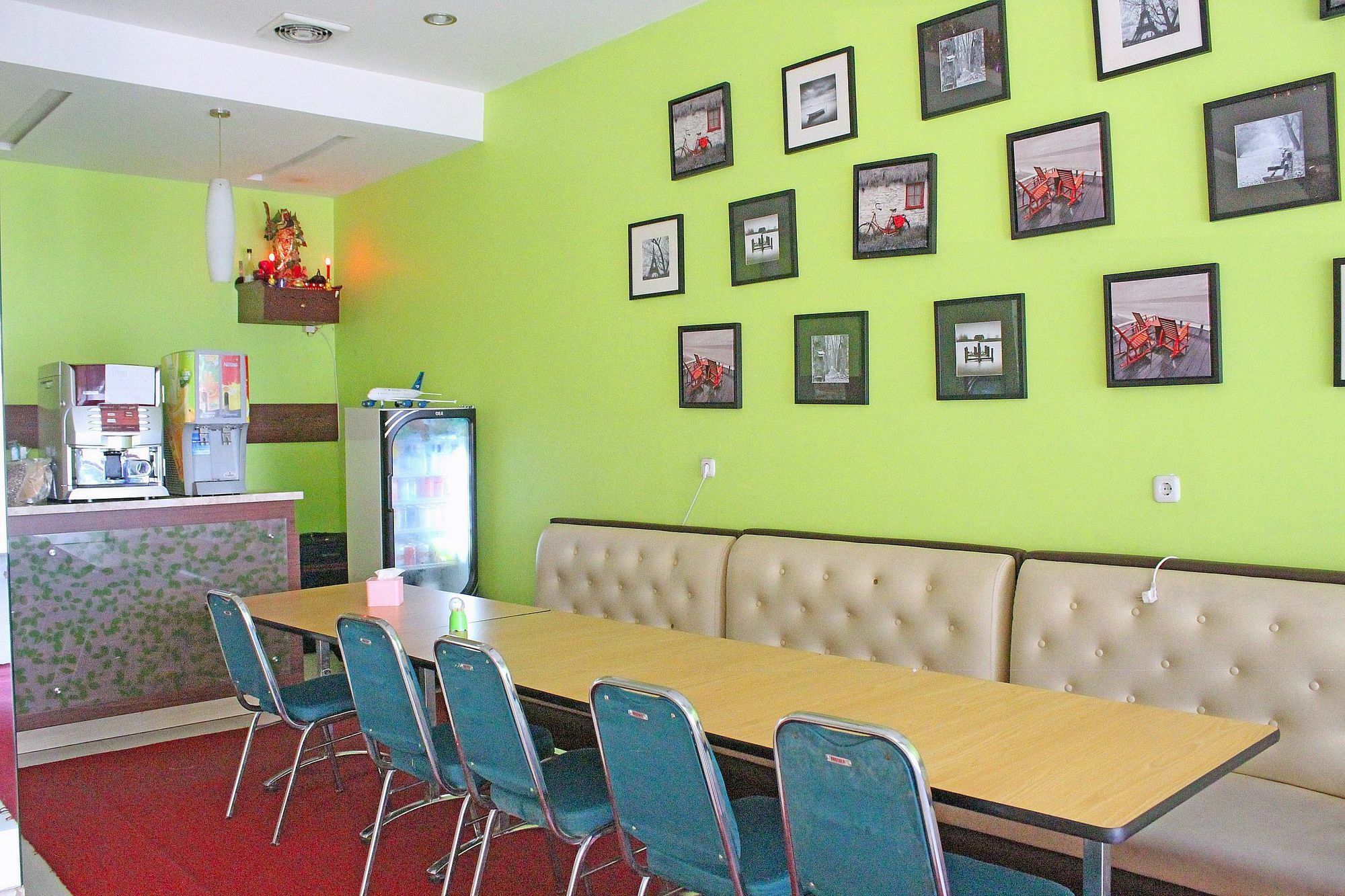Zen Rooms Rujia Pecenongan Джакарта Екстериор снимка